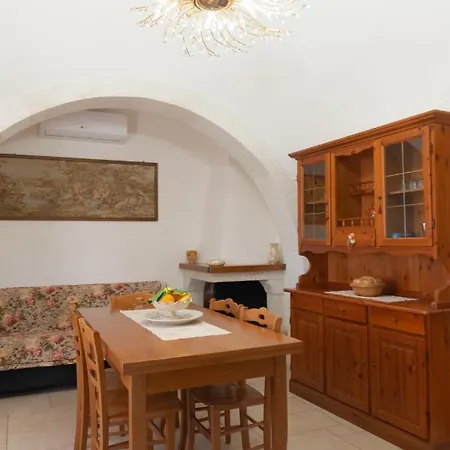 Trullo Magnolia * Ostuni