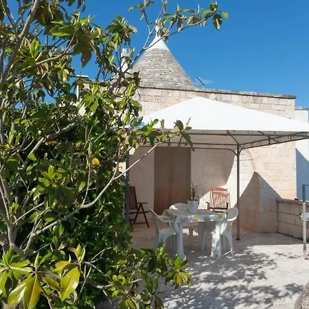 Trullo Magnolia * Ostuni